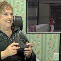 Persona mayor juega Grand Theft Auto V