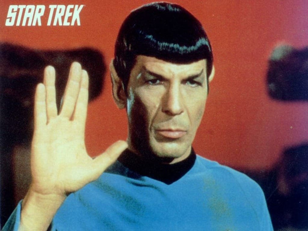 Leonard Nimoy como Spock