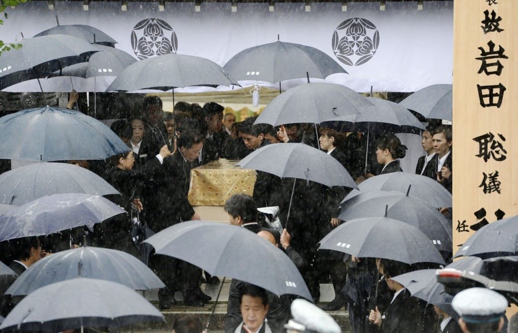 Más de 4.000 personas asisten al funeral de Satoru Iwata en Kyoto