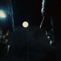The official final trailer of Batman v Superman is amazing