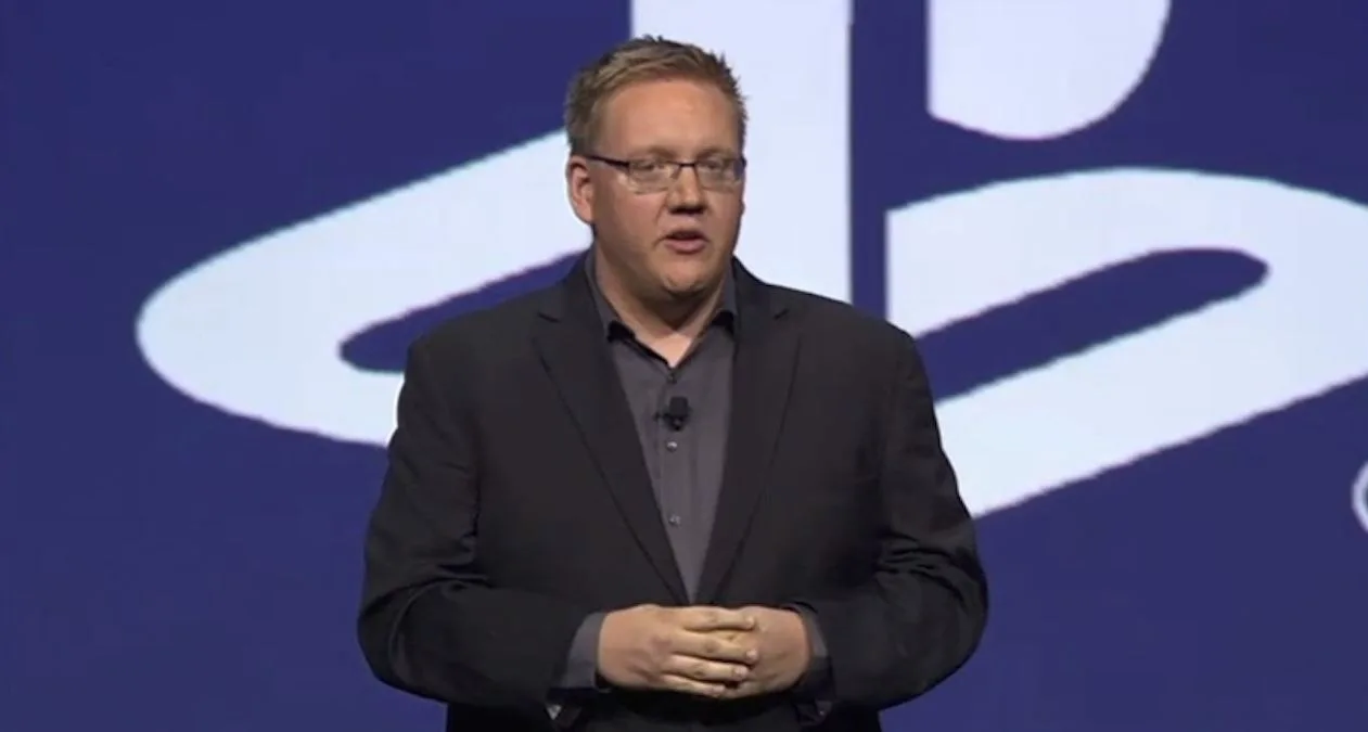 El VP Adam Boyes de PlayStation se va de Sony
